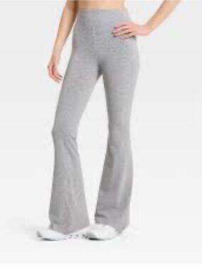 Joy Lab matching set High-Waist Flare Lounge Pants - Gray & top